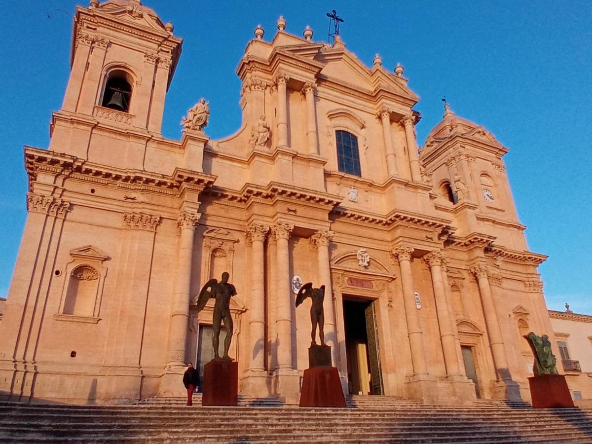 Pomona Dynamic Villa Noto Buitenkant foto